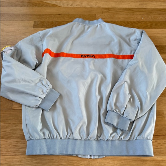NASA Reflective Silver Bomber Jacket -Streetwear Techwear Size women's Large - Picture 10 of 11